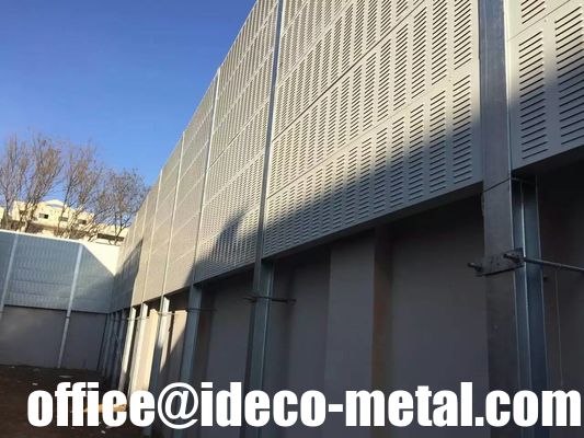 جدران السياج الصوتي المسمم المثقوب بالمعدن المزود